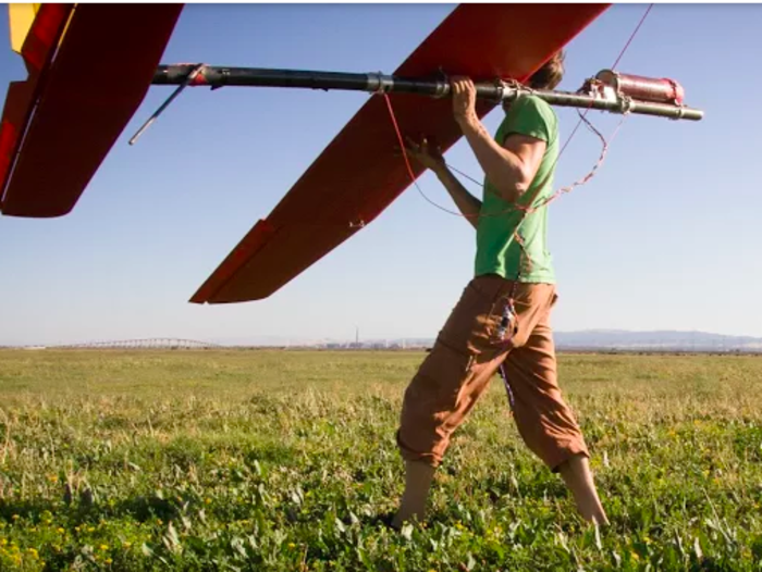 Google is ramping up hiring for its ambitious plan to make 'energy kites'