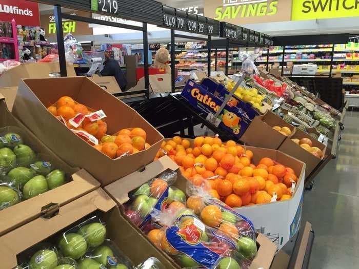 This rapidly expanding grocery chain is 30% cheaper than Walmart