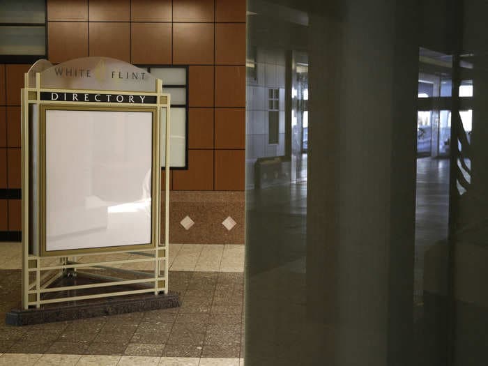 Haunting photos of America's dead shopping malls