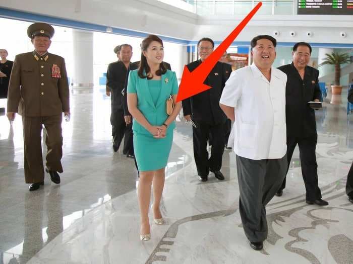 South Korea to North Korea: KIM JONG UN'S WIFE CARRIES A REALLY EXPENSIVE PURSE!