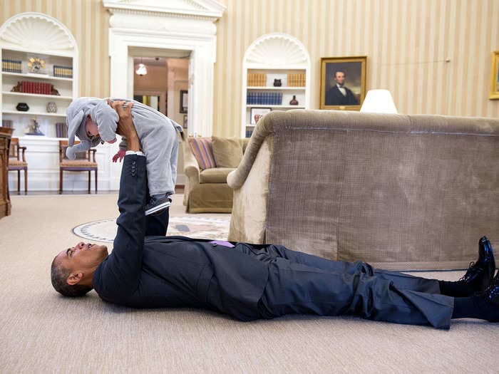 The 60 best pictures of President Obama with children