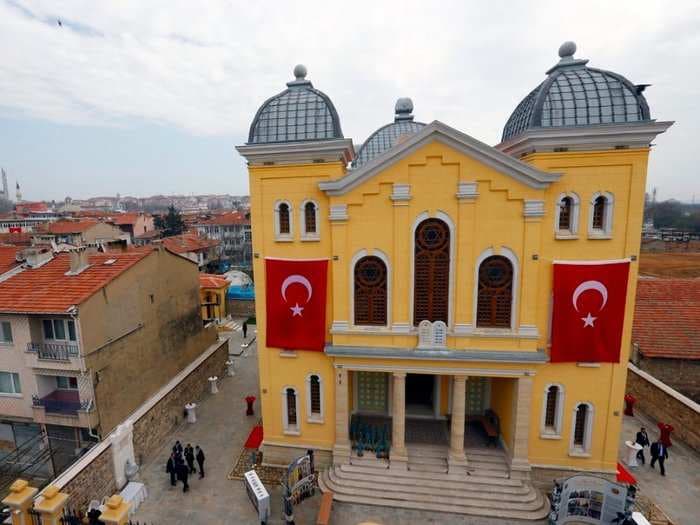 ISIS is reportedly planning attacks on Jewish schools in Turkey