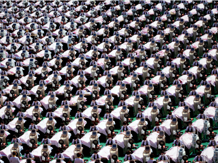 Mesmerizing photographs of China's crushing overpopulation