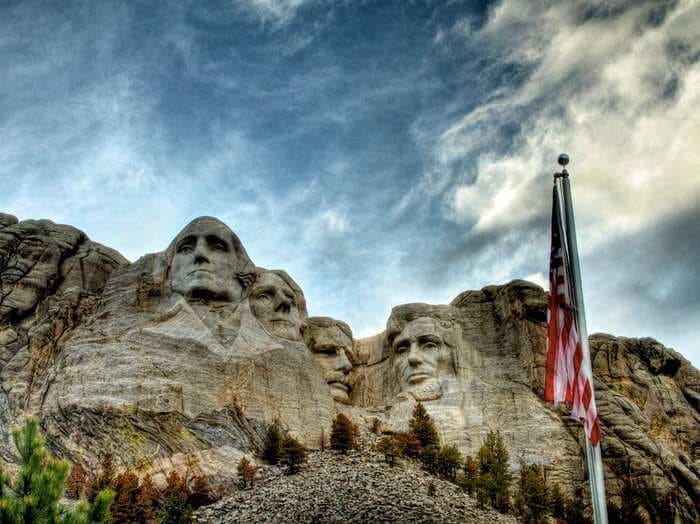 This Google Maps glitch is sending people looking for Mount Rushmore down a deserted gravel road miles away