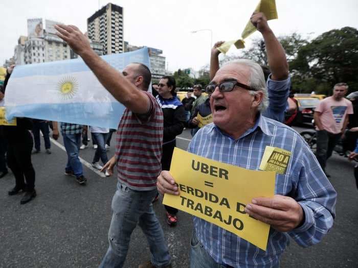 A court in Argentina has ordered a crackdown on Uber's operations