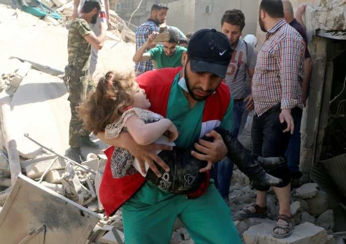 'Even the stones are catching fire': A surgeon in Aleppo wrote a brutal op-ed describing what life there has become