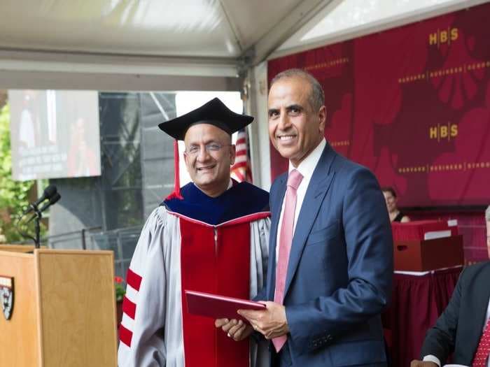 Sunil Bharti Mittal receives Harvard’s 2016 alumni achievement award, the highest honour of the B-school