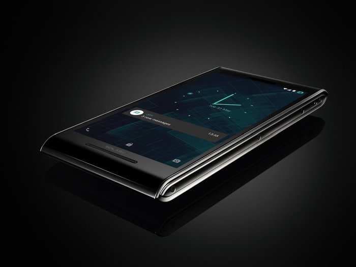 9 incredible features in Solarin, a 'military-grade' Android phone that costs $17,000