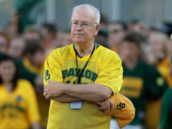 Shocking interview shows Ken Starr changing answer 3 times on email revealing sexual assaults at Baylor