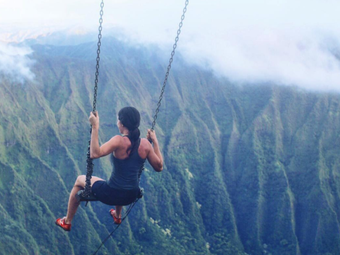 Someone put a swing on top of Hawaii's illegal 'Stairway to Heaven' hiking trail