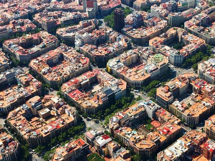 Barcelona is banning cars from massive new 'superblocks'