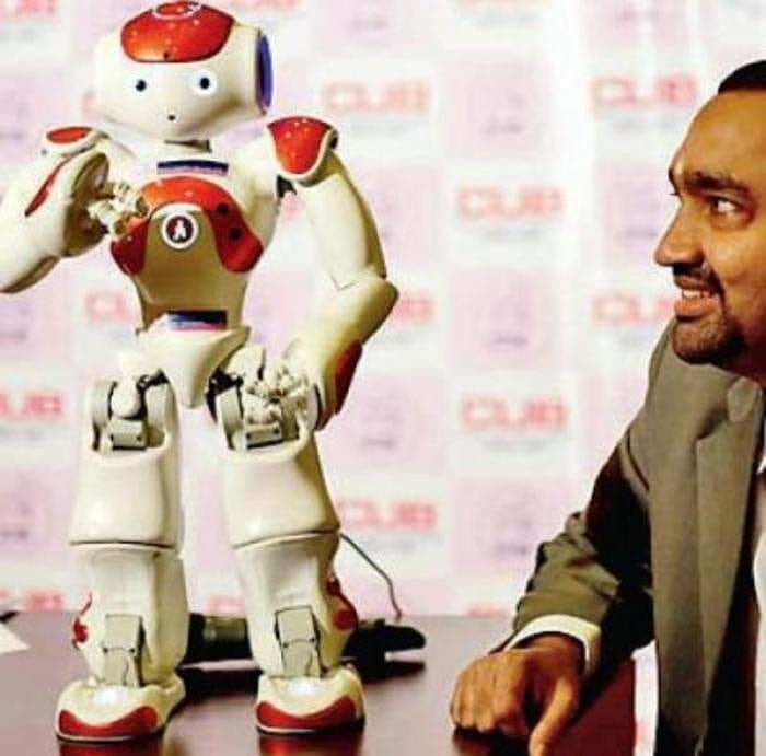 Meet India’s first banking robot Lakshmi, which can answer your queries on more than 125 subjects