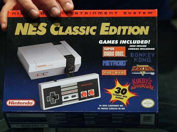 Unboxing the Nintendo NES Classic Edition everyone's going crazy for
