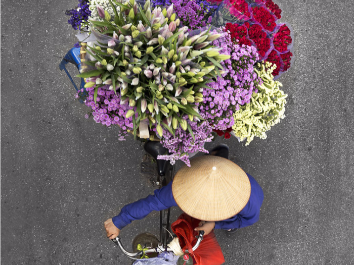 Stunning photos of Vietnam's street vendors from above