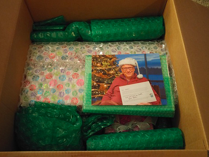 This lucky woman got Bill Gates as a Reddit Secret Santa and he's showering her with thoughtful gifts
