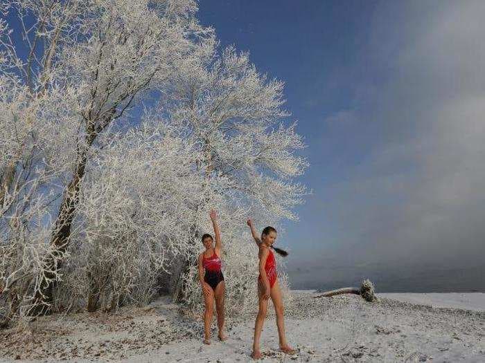 These Siberian swimmers are obsessed with plunging their bodies into freezing cold water