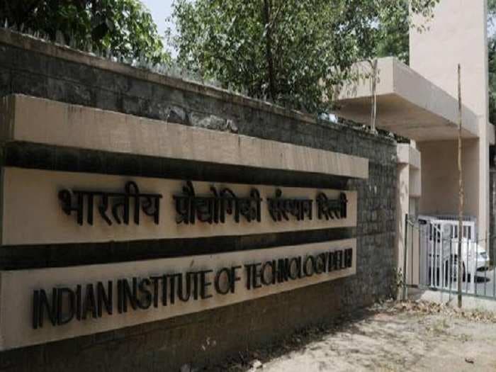 A New Executive Course for Working Professionals may soon find a place in IITs