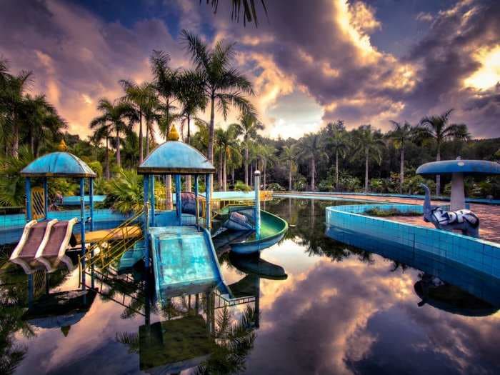 Haunting photos of an abandoned waterpark in Vietnam