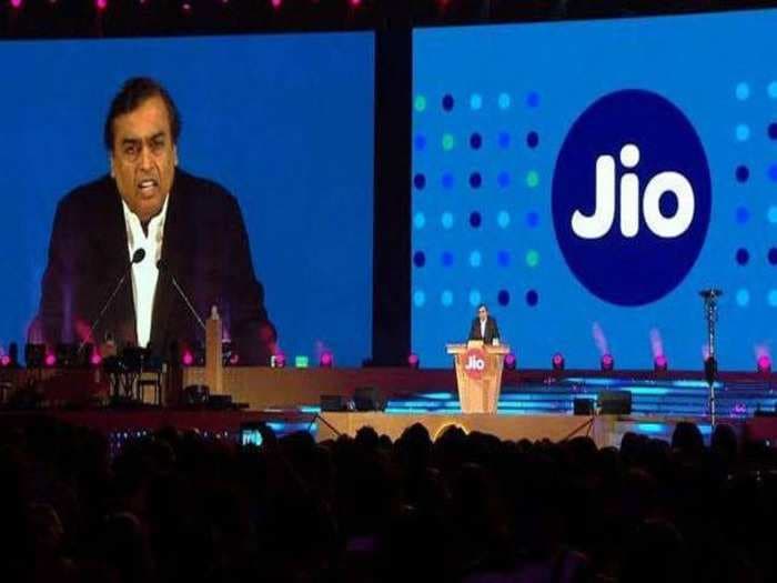 Mukesh Ambani is going to make big announcements today; Watch it here