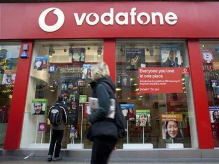 Softbank may pick up minority stake in Vodafone India. Here’s the latest development