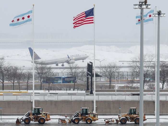Blizzard forces over 5,000 flight cancellations in the Northeast