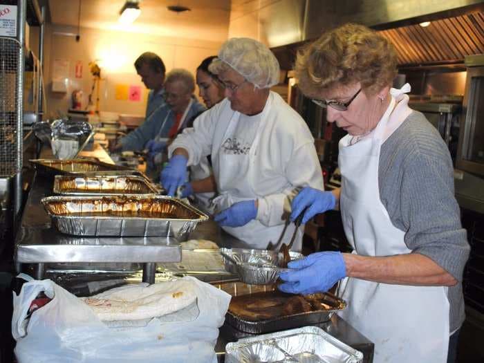 What it's like to volunteer for Meals on Wheels, a group that feeds seniors and would shutter under Trump's budget