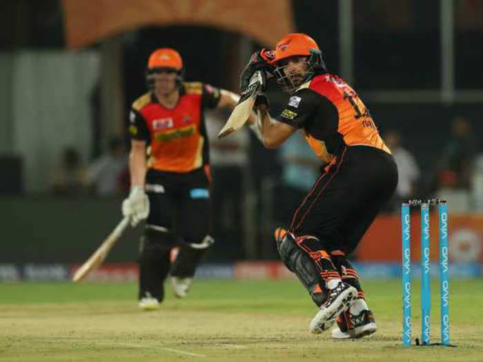 IPL 2017: Sunrisers Hyderabad win the IPL opener by 35 runs