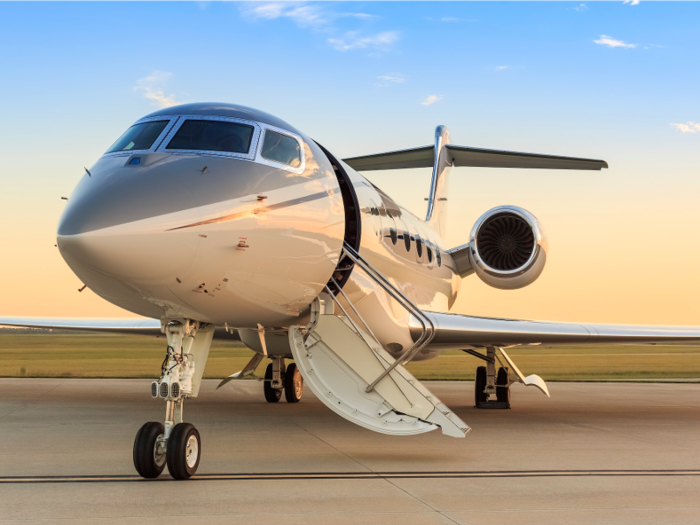 Checkout Gulfstream's next generation $45 million G500 private jet