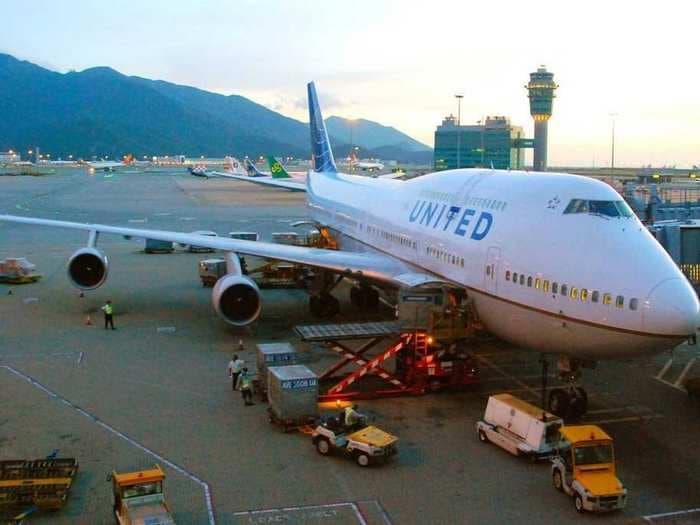 'Infuriated' United pilots union slams cops for forcibly dragging passenger from plane