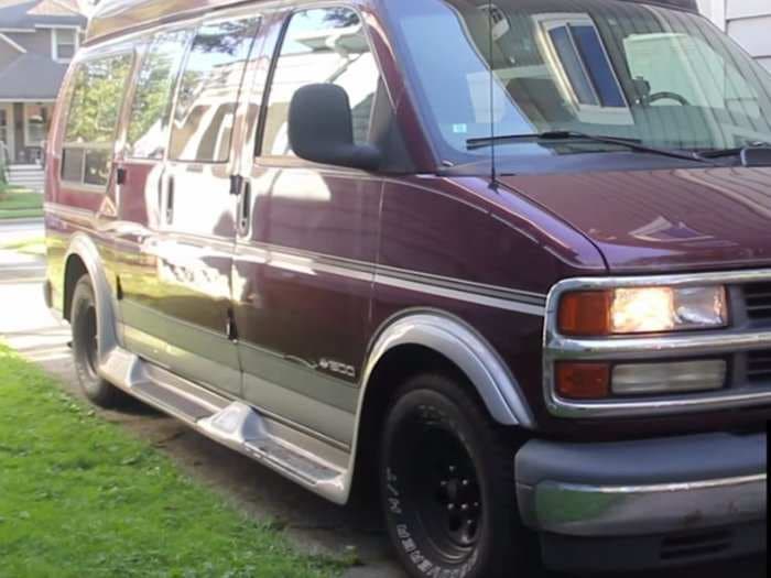 This unassuming van is every Nintendo 64 fan's perfect road trip car