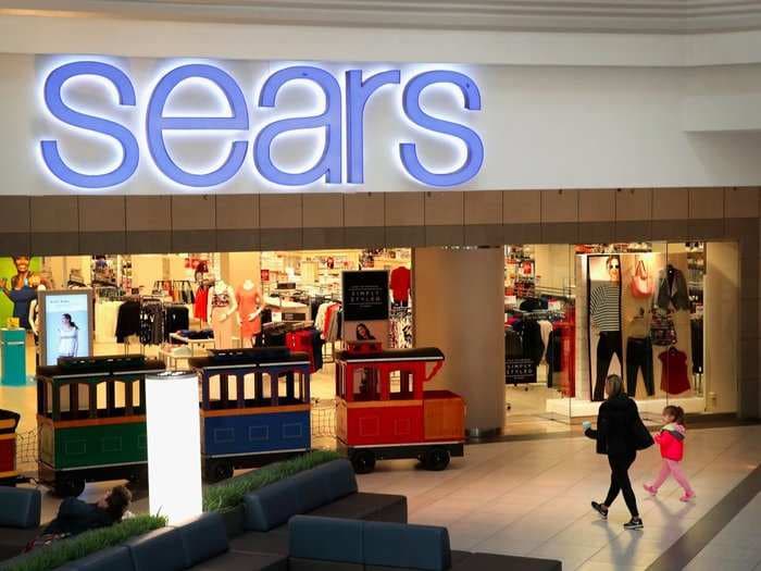 Sears Canada says it's running out of cash and reveals 'significant doubt' it can stay in business