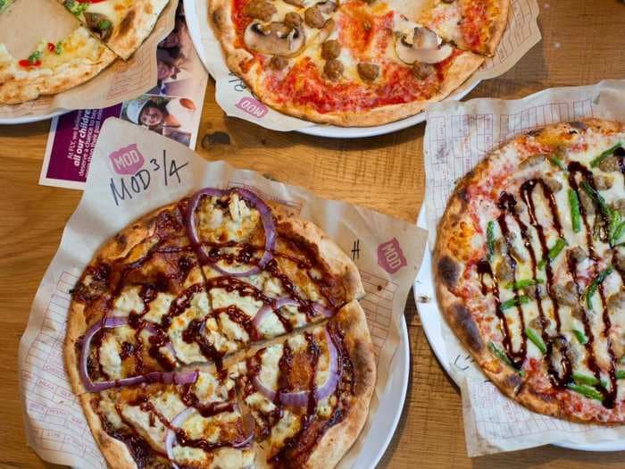 A pizza chain created by a former Starbucks exec should worry Pizza Hut and Domino's