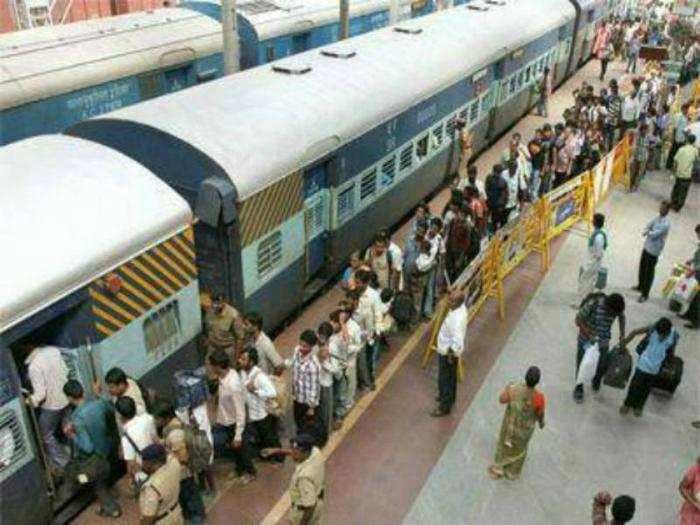 Railways earned Rs 14.07 billion via cancellation of reserved tickets in FY17
