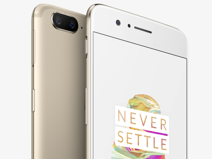 You can now get the OnePlus 5 in gold