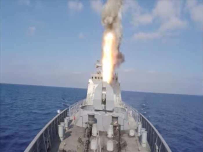 Watch a Russian warship fire cruise missiles at ISIS targets in eastern Syria