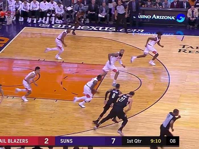 Mesmerizing clip shows all 5 Phoenix Suns players running perfectly in-sync to start a fastbreak