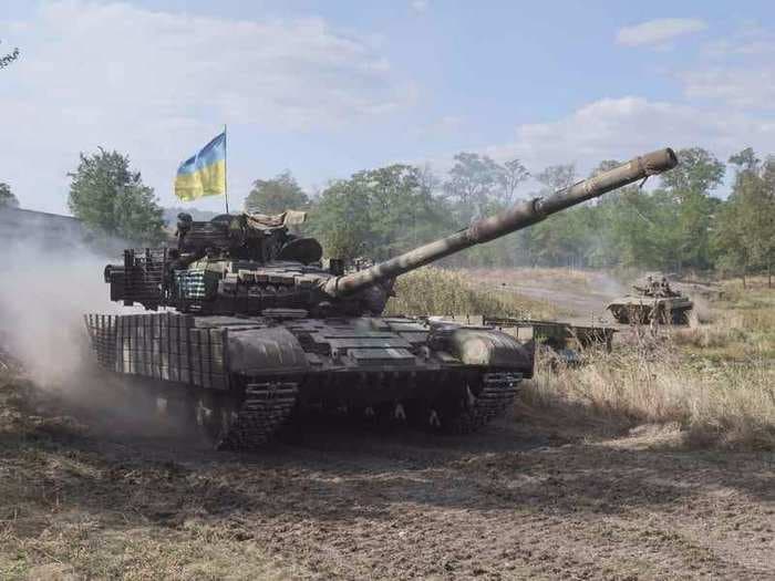 4 Ukrainian soldiers killed, 4 more wounded as fighting surges again in the Donbas
