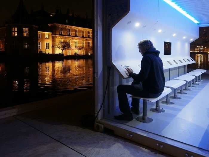 These floating buildings are made from thousands of plastic bottles to protect from storms and rising water