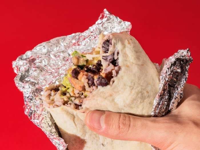 Chipotle is struggling as it searches for a new CEO, but it doesn't matter because its biggest rival is way better - here's why
