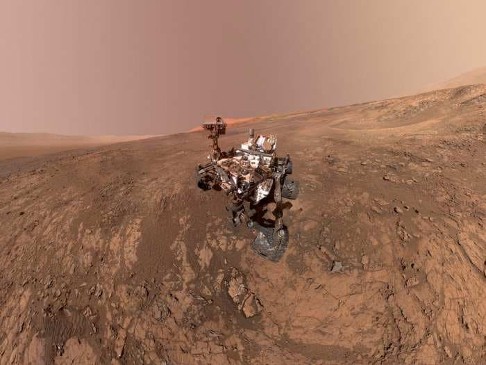 NASA's Mars Curiosity Rover just sent back a stunning new selfie from the red planet