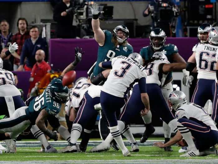 The Patriots blew a huge opportunity in the Super Bowl with an unusual tackle from the Eagles and a botched field goal attempt