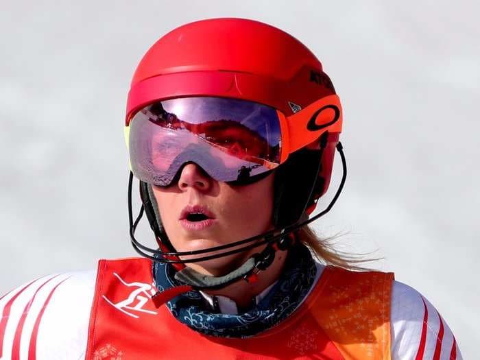 Skiing superstar Mikaela Shiffrin misses medal in her best event in stunning finish