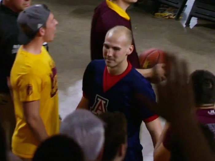 Arizona cheerleader gets ejected for heckling an opponent during free throws