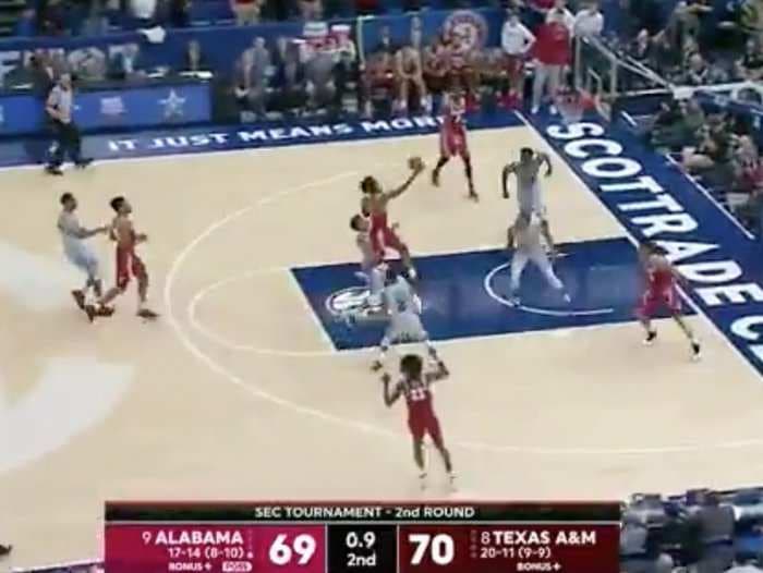 Alabama guard goes coast-to-coast in 4 seconds for incredible game-winner to keep his team in the March Madness hunt