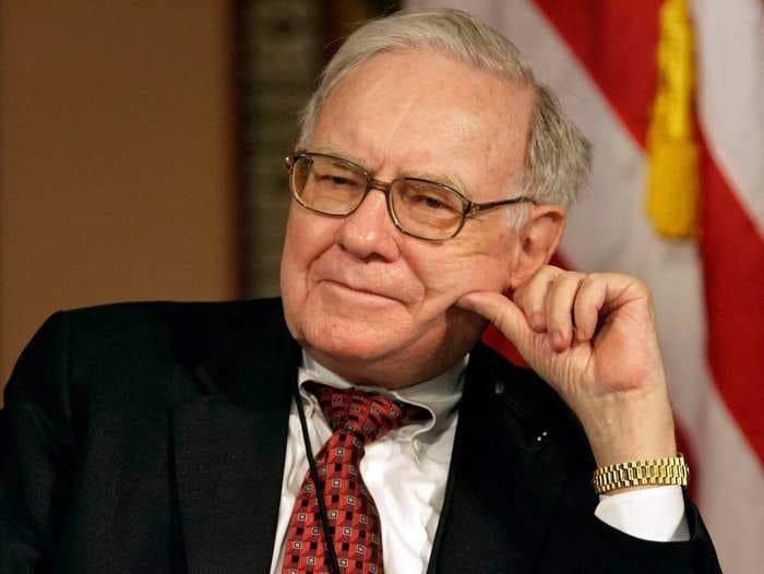 Warren Buffett says low-cost investments are essential for the average investor - here's how much it costs to use 8 common investing apps