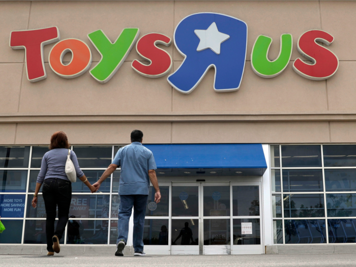 Toys R Us gift cards could be useless in a matter of weeks