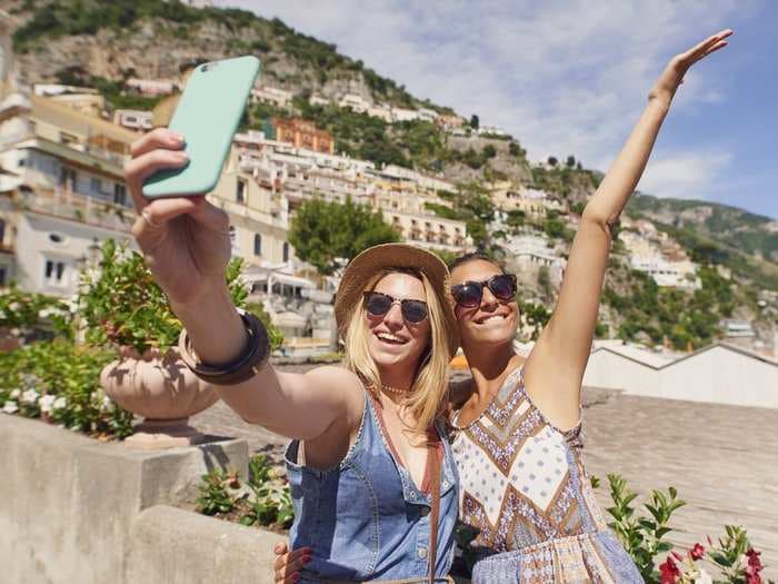 9 of the most common tourist scams you'll encounter around the world