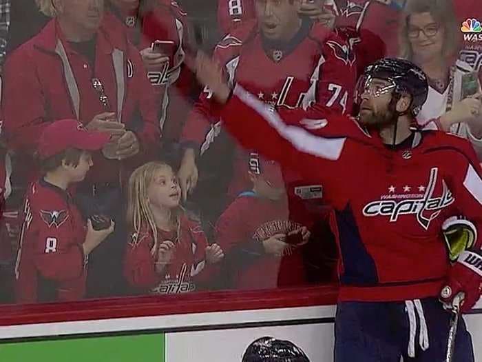 A Capitals player relentlessly tried to get a little girl a puck before a game and earned praise from the sports world