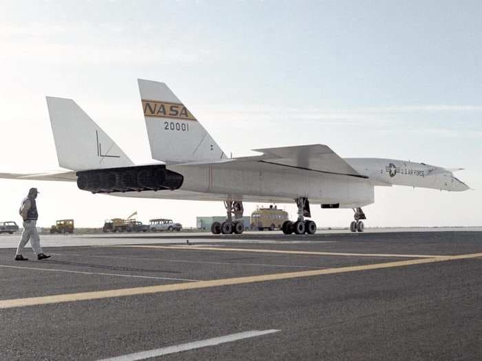 Jump inside the XB-70 Valkyrie, the largest and fastest bomber that the US ever built