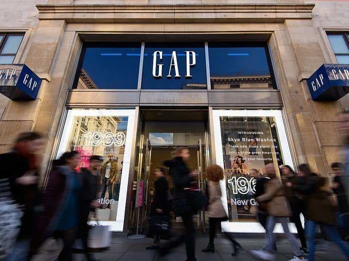 Gap is the latest company to apologize to China, but it's still selling its controversial T-shirt in the US